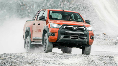 Hilux 2.4L 4x4 MT