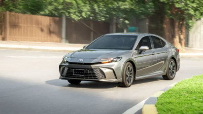 CAMRY HEV TOP CE