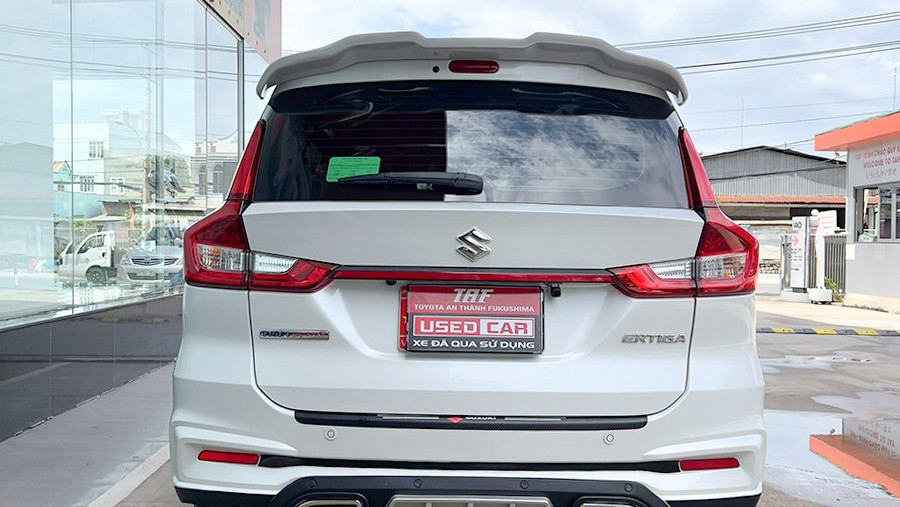 Suzuki Ertiga 1.5AT Màu Trắng Odo 4070 Km