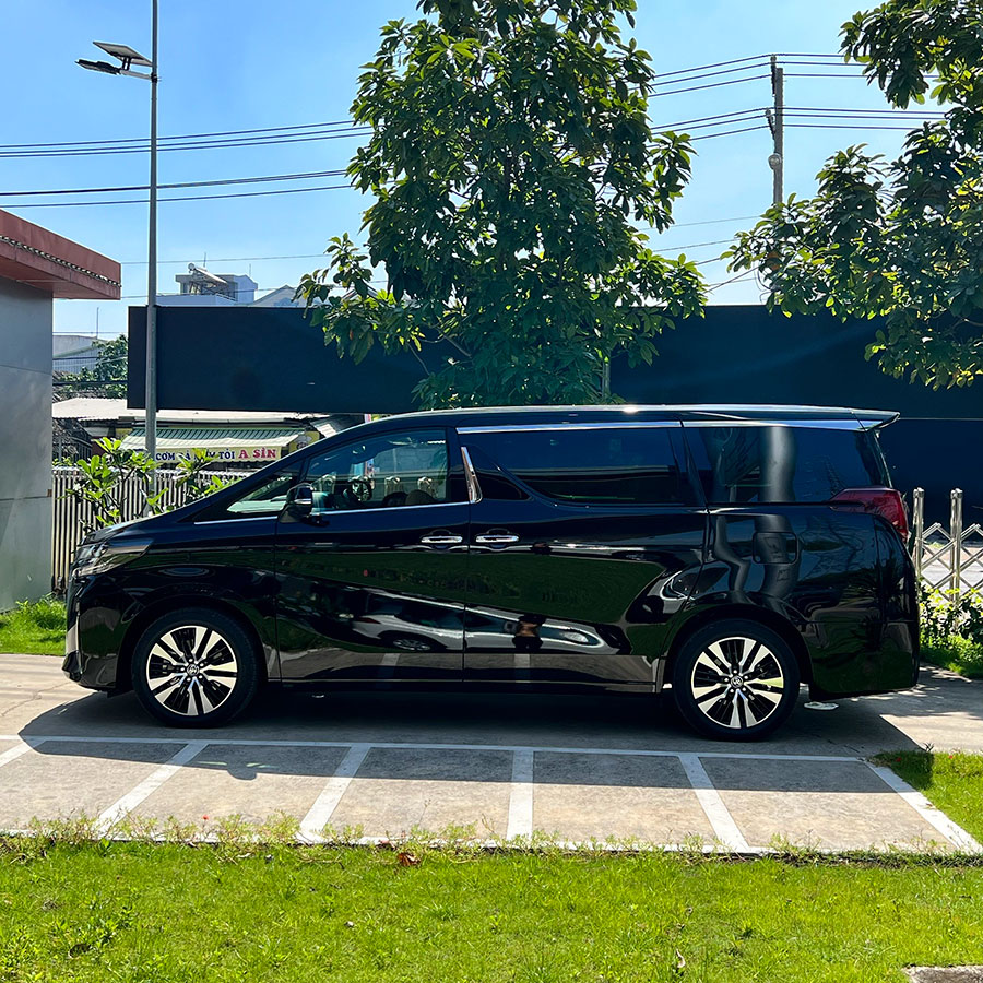 Thân xe Toyota Alphard